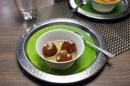 Gulab Jamun (03 Pcs)