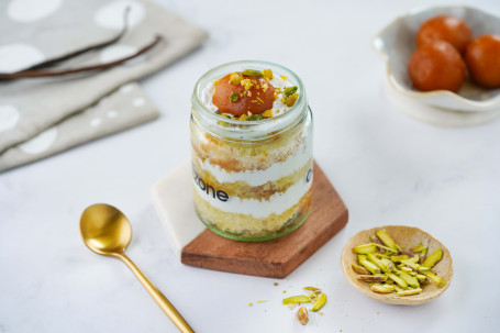 Gulab Jamun Vanille Dessert Jar Cake