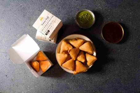 50 Pcs Samosa Celebration Combo