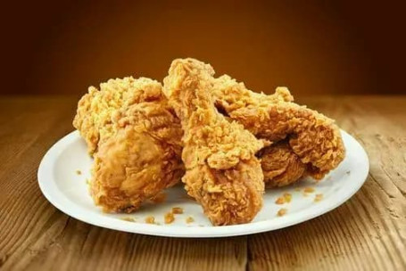 Crispy Chicken With 3 Sauce