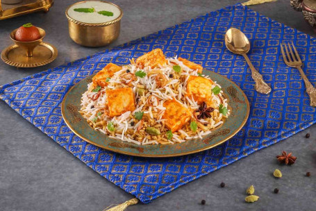 Picant Zaikedaar Paneer Hyderabadi Paneer Dum Biryani Porții 1 2)