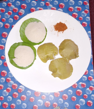 Valai Ilai Idly /Banana Leaf Idly (8 Nos)