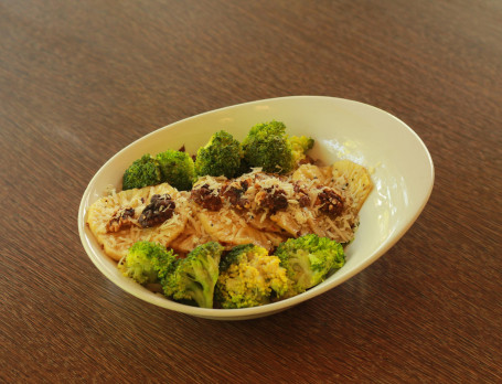 Grilled Pineapple Broccoli Salad