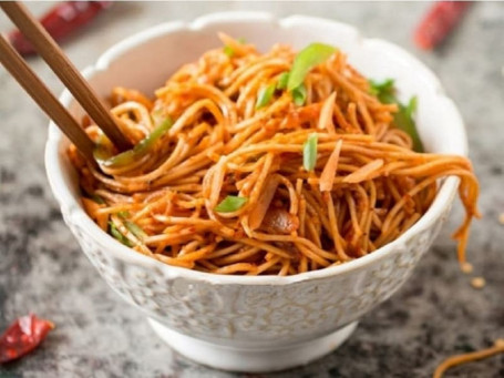 Schezwan Veg Hakka Noodles Full (Served In A Wok