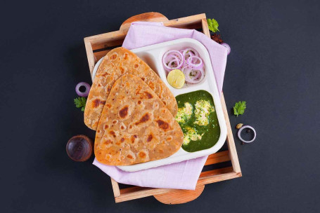 Palak Chicken Paratha Lunchbox