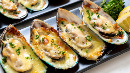 Baked Mussels (4Pc)