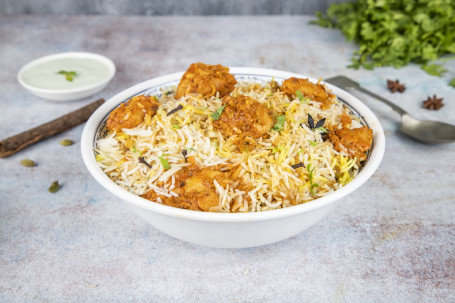 Lucknowi Chicken Tikka Dum Biryani (Per 1 Porzione)