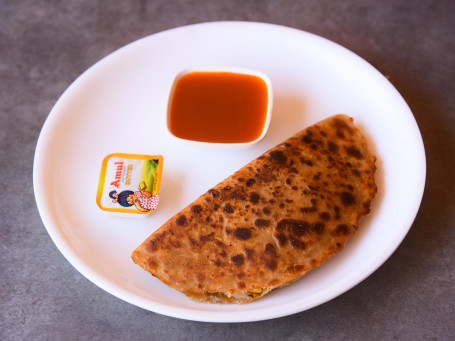 Pizza Paratha With Sauce Butter And Pickel