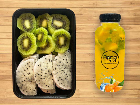 Kiwi Dragon Fruit Slices And Orange Mojito
