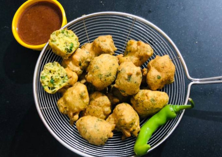 Methi Bhajiya (100 Gm)