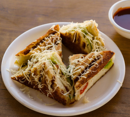 Club Grill Sandwich With Grill 2 Slice (300 Gms)