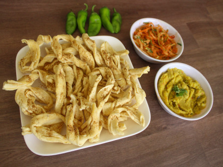 Ganthiya (Served With Green Chutney, Papita, Mirchi)