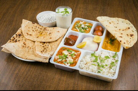 Punjabi Deluxe Lunch