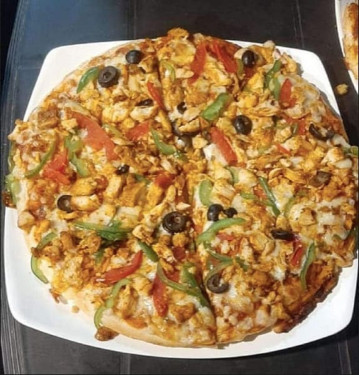 Tandoori Chicken Burts Pizza