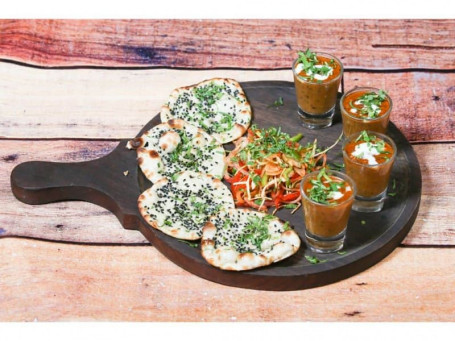 Dal Makhni Shots With Naan 4 Shots