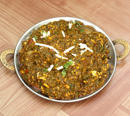 Palak Saag Lahsooni