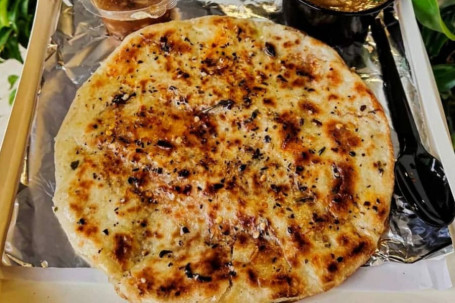 Cheese Stuffed Kulche With Pindi Chole