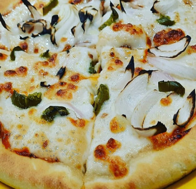 Tangy Jalapeno Onion Pizza