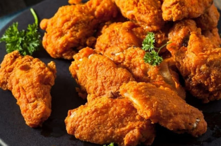 Chicken Wings With Garlic Spicy Sauce