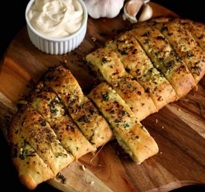 Tandoori Cheese Stuffed Garlic Bread
