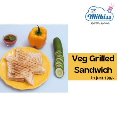 Veg Grill Sandwich With Cheese Sandwich