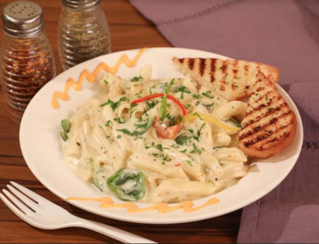 Veg Classic Alfredo Pasta