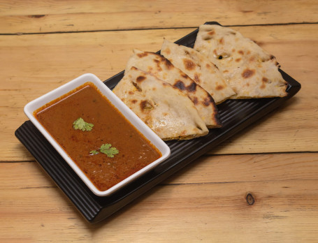Cheese Naan With Gravy (Serves 1)