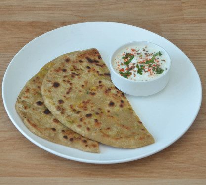 Paneeer Parantha With Curd