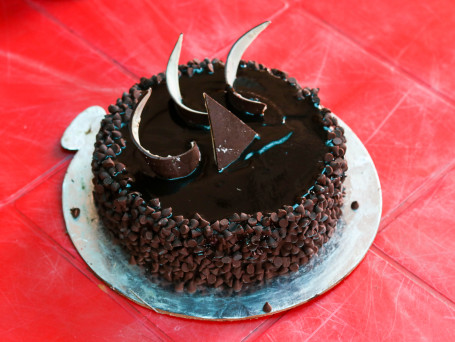 Eggless Choco Chip Truffle Cake (500 Gms) [250 Ml] [Can Be Provide With Knife, Candles]