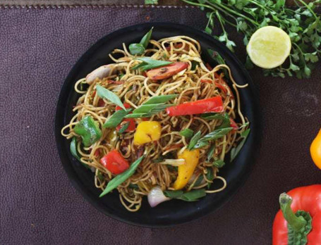 Hakka Noodles (Item Serves With Sauce)