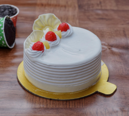 Cakes Pineapple Cake-1Kg