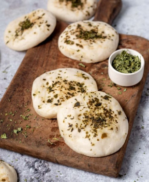 Methi Kulcha [8 Pieces]