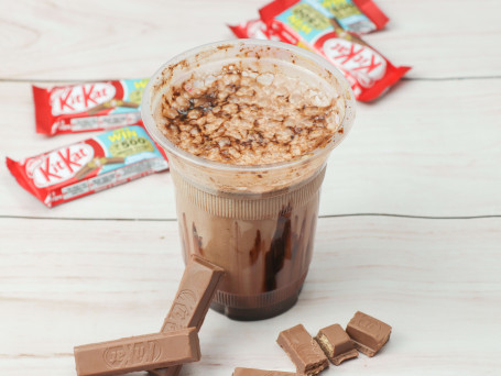 Yummy Kit Kat Milk Shake (500Ml)