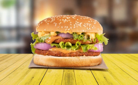 Hamburger Americano Con Doppio Tortino Di Pollo Alla Griglia