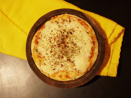 8 Regular Margarita Pizza