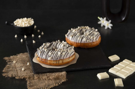 White Chocolate Dip Donut(1 Pcs)