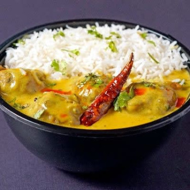 Kadhi Maharani With Rice Bowl