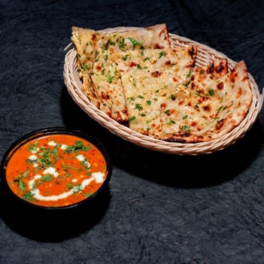 Tgg Paneer Naan With Gravy