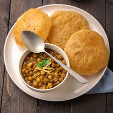 Aloo Kachori Puri Chhole (4 Pcs)