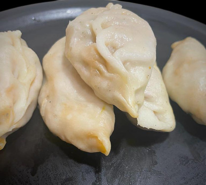 Steamed Momos Veg 8 Pcs