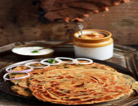 Healthy Pyaz Special Paratha With Amul Butter