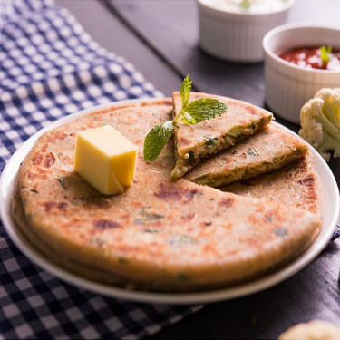 Paneer Pyaaz Tawa Paratha