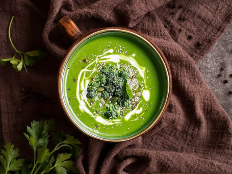Detoxifying Spinach And Broccoli Soup