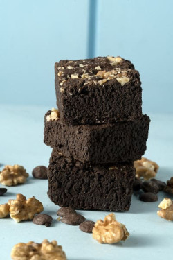 Crunchy Chocolate Walnut Brownie