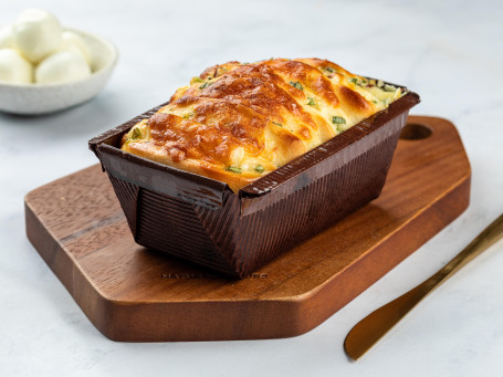 Cheesy Garlic Pull Apart Bread