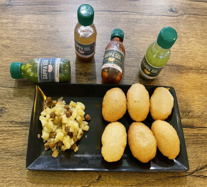 Sooji Gol Gappe (6 Pieces)