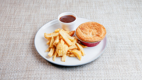 Beef and Onion Pie, Chips and Sauce