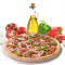 Pizza en god smag med base af barbacoa eller carbonara