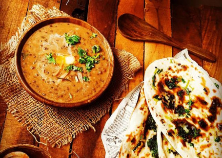 Dal Makhni 1 Butter Naan Salad