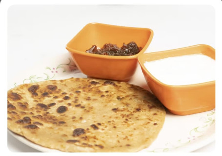 Pyaz Paratha With Curd